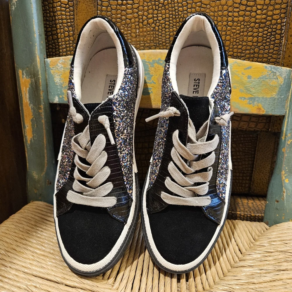 Steve Madden Women's Embark Glitter Low Leather Top Sneaker - Size 6M